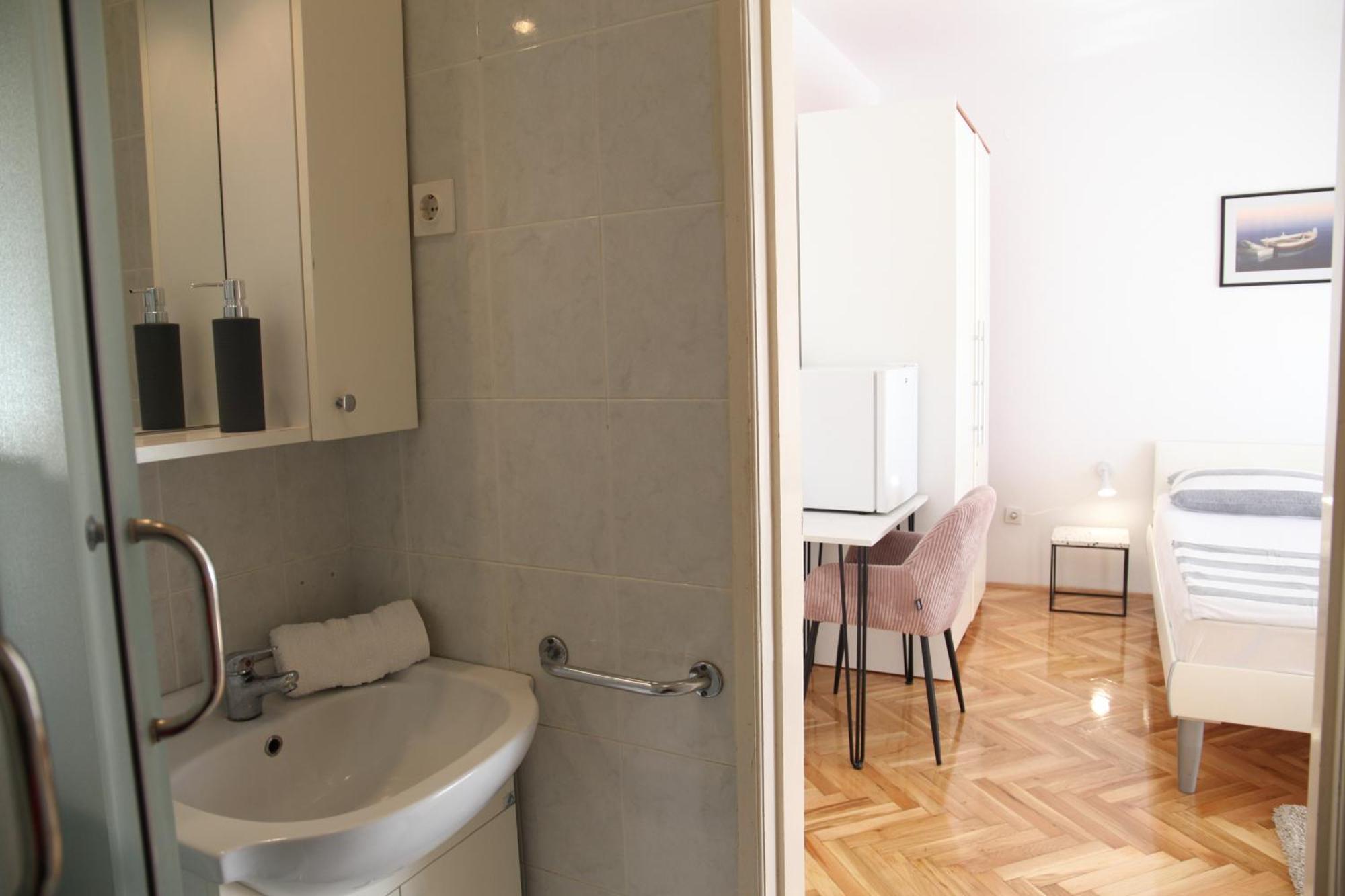 Rooms Kresan Zadar Eksteriør billede